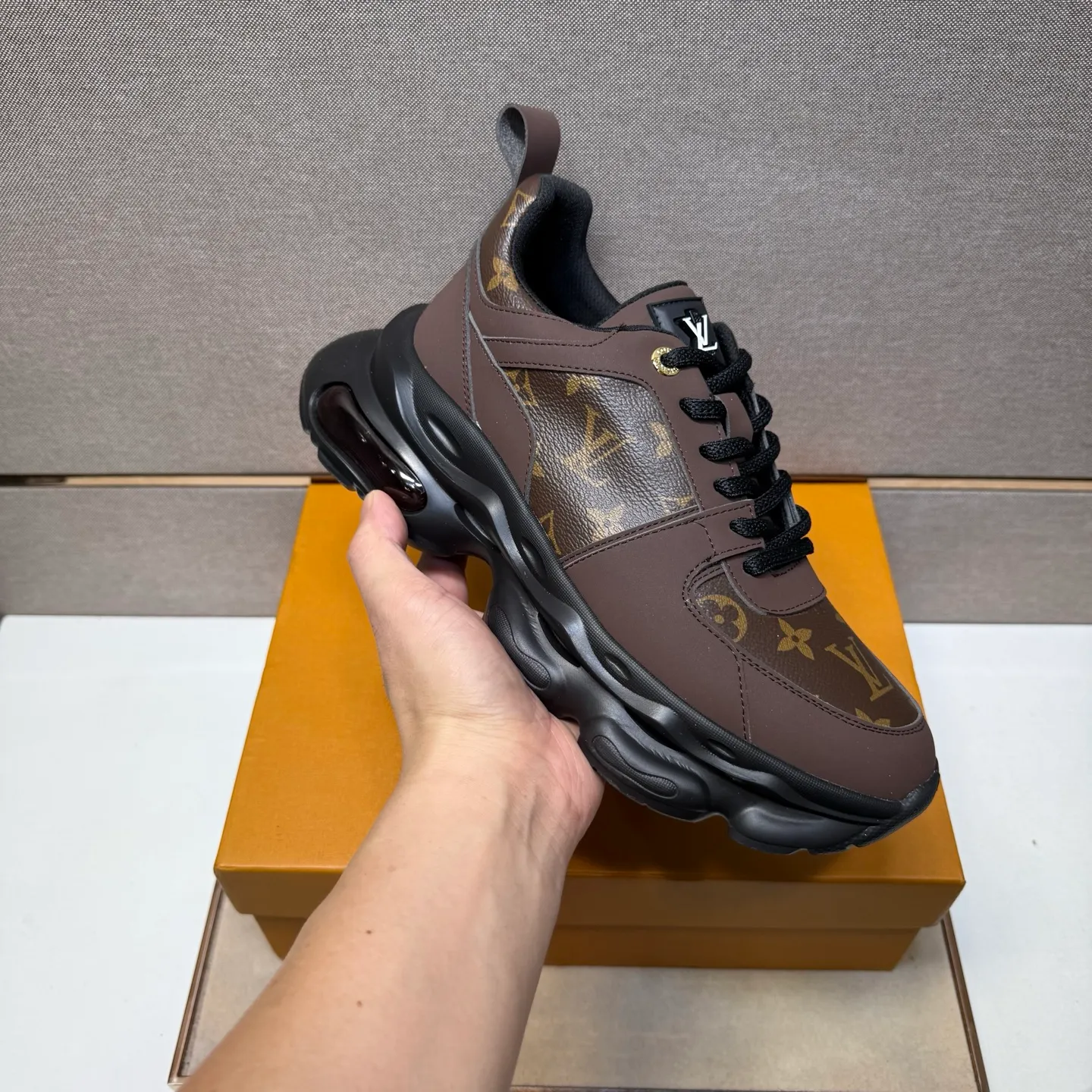 ⬛️Men's shoes 💰p462【LV～】Men's casual shoes 2025z cabinet sales simultaneously 🔶Size: 38-44 #️⃣ 🔷5 colors🔜The upper is made of multi-material splicing➕Mesh lining, comfortable and breathable, sole: original comfortable and wear-resistant outsole, ⚠️real thing📱photographed🎬real thing is better📢📢📢
